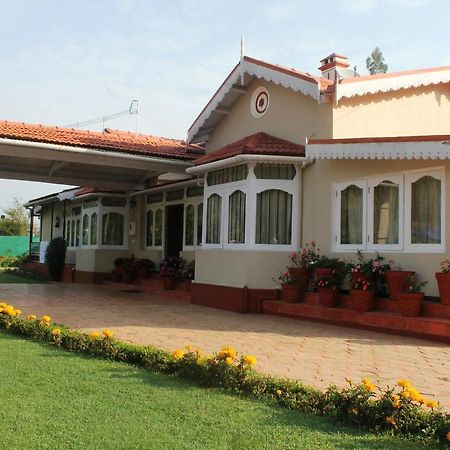 Bouganvilla Resort Ooty Esterno foto