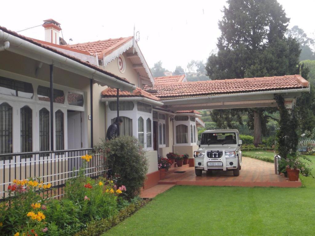 Bouganvilla Resort Ooty Esterno foto