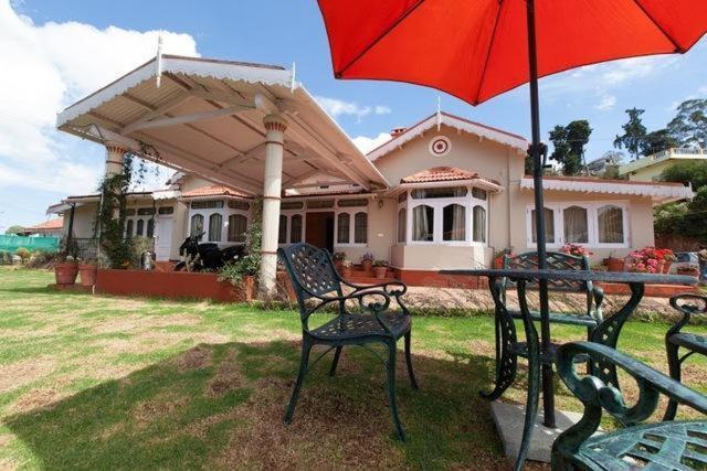 Bouganvilla Resort Ooty Esterno foto