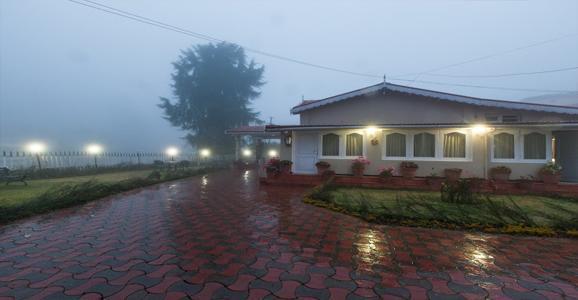 Bouganvilla Resort Ooty Esterno foto